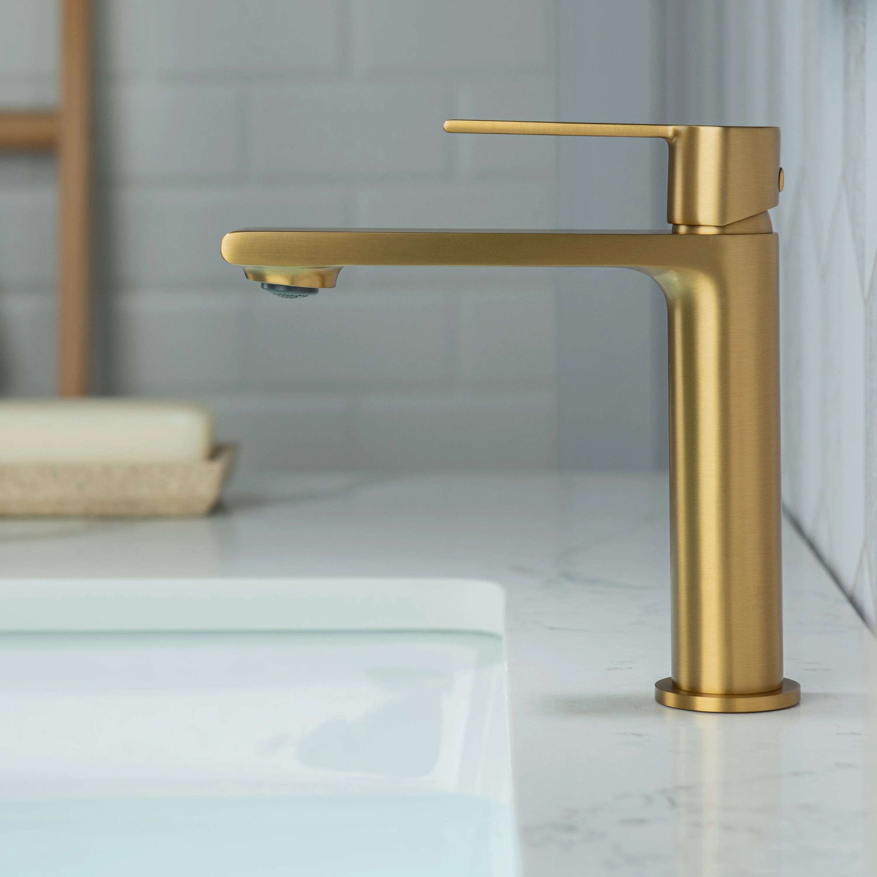 Casta Diva Bathroom Sink Faucet Gold  CD-F01G-2